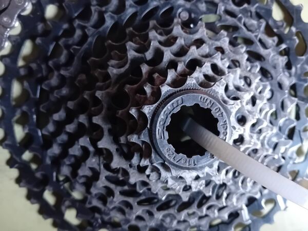 cassette +corrente 12v SRAN . Bicicletas