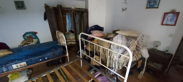 Casa da Lagariça para reconstrução. Casa e apartamentos para vender