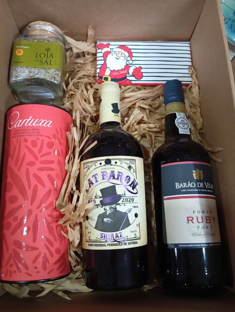 vinhos e cabazes de natal gourmet . Vinho