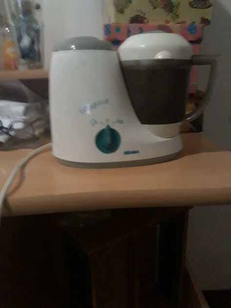 robot de cozinha tudo-em-um, tipicamente para bebé. Robots cozinha