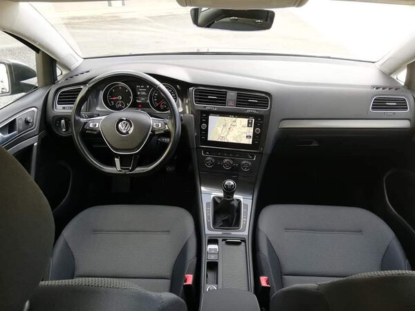 Vw Golf 1.6TDi Variant Confortline. Carros