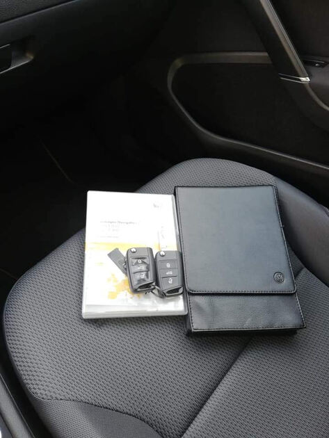 Vw Golf 1.6TDi Variant Confortline. Carros