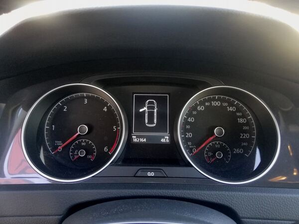 Vw Golf 1.6TDi Variant Confortline. Carros