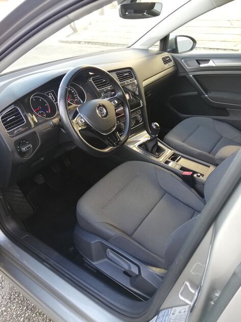 Vw Golf 1.6TDi Variant Confortline. Carros