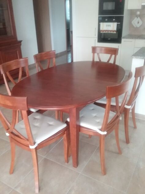 Moveis para venda. Conjunto de mesa e cadeiras