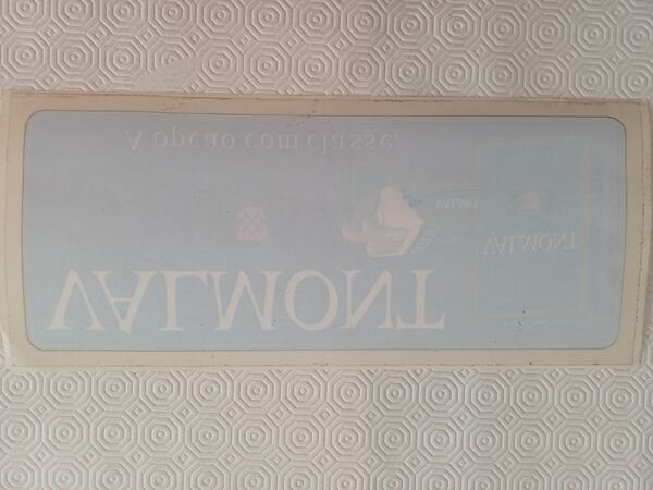 Autocolante Valmont grande formato, anos 80 . Outras Artes e Coleccionismo