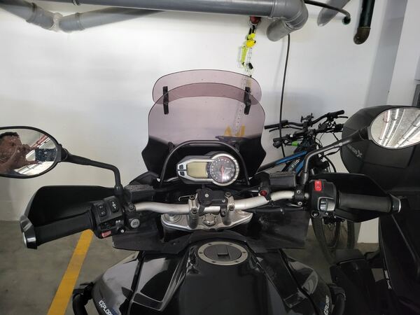 Triumph Tiger 1200 . Motos