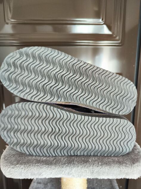 Botas pantufas acinzentadas n 39 da Justine . Botas e botins