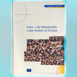 Livro Tratado de Amesterdão: O que Mudou na Europa. Livros.      Português Novo / Como novo Capa mole