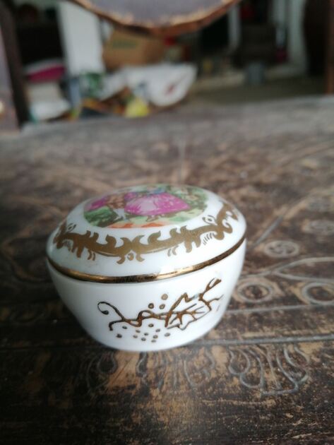 caixinha porcelana japonesa. Objetos de arte