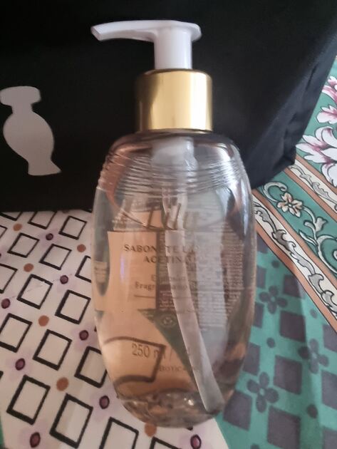 super barato conjunto 75 euros ou vendo separado. Maquilhagem