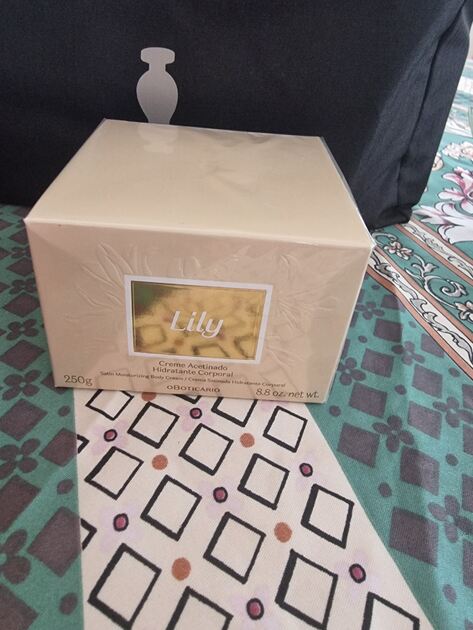 super barato conjunto 75 euros ou vendo separado. Maquilhagem