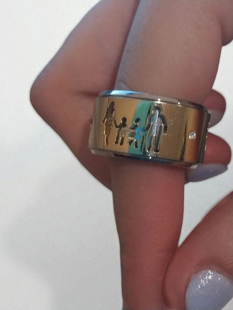 💍 Anel Giratório Dourado e Prateado Família. Anéis