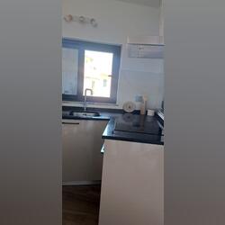 Moradia para arrendamento anual em . Casa e apartamentos para arrendar