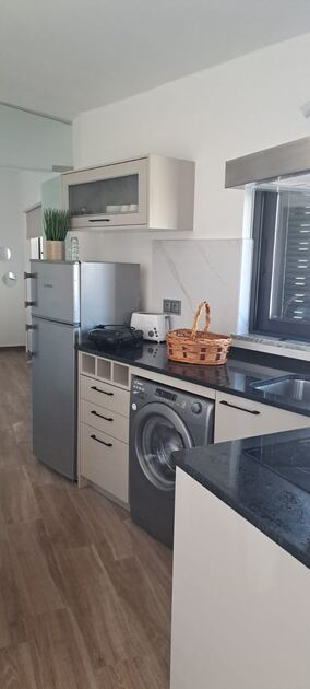 Moradia para arrendamento anual em . Casa e apartamentos para arrendar