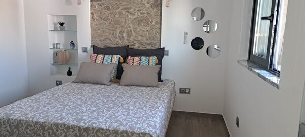 Moradia para arrendamento anual em . Casa e apartamentos para arrendar