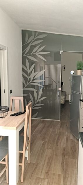 Moradia para arrendamento anual em . Casa e apartamentos para arrendar