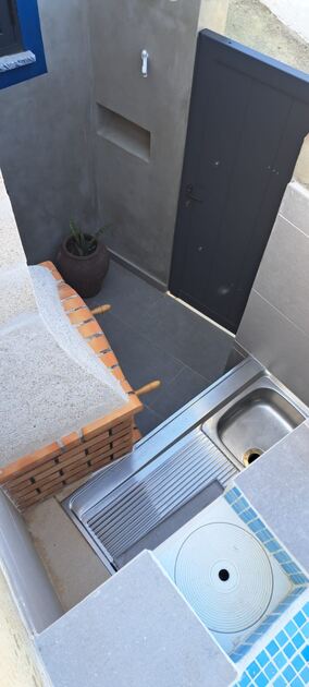 Moradia para arrendamento anual em . Casa e apartamentos para arrendar