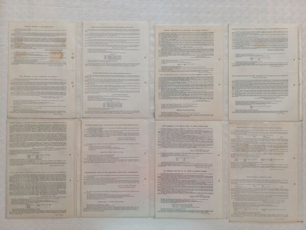 Filatelia - 63 Pagelas de Portugal, com selos – nº. Selos