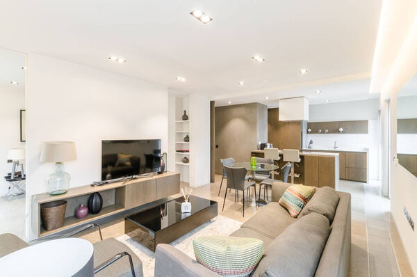 Piso de 3 dormitorios y 2 baños en alquiler. Casa e apartamentos para arrendar