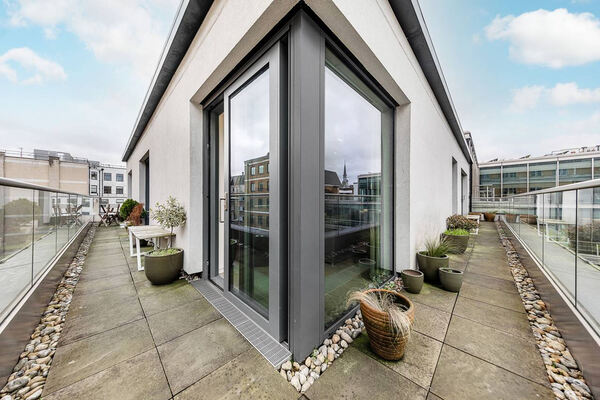 Piso de 3 dormitorios y 2 baños en alquiler. Casa e apartamentos para arrendar