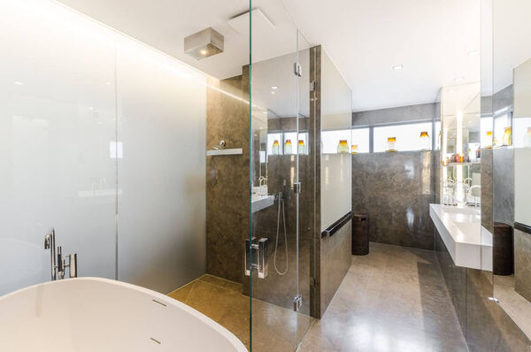 Piso de 3 dormitorios y 2 baños en alquiler. Casa e apartamentos para arrendar
