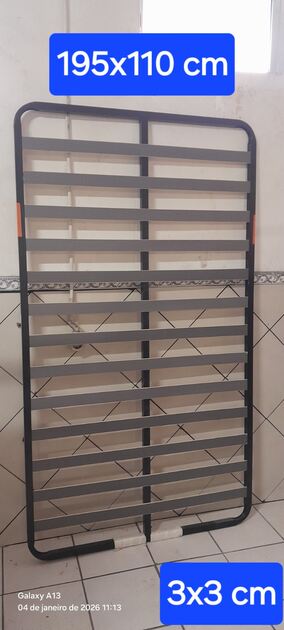 Estrados de corpo e meio. Camas