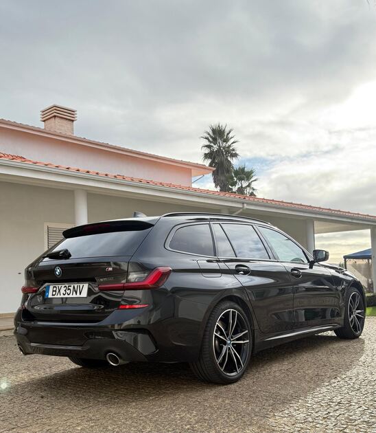BMW 320 e Touring Pack Desportivo M Auto. Carros