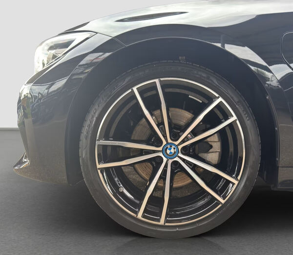 BMW 320 e Touring Pack Desportivo M Auto. Carros