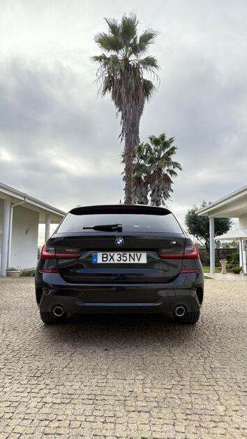 BMW 320 e Touring Pack Desportivo M Auto. Carros