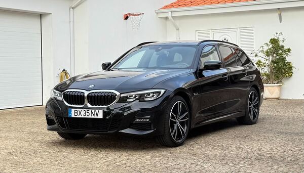 BMW 320 e Touring Pack Desportivo M Auto. Carros