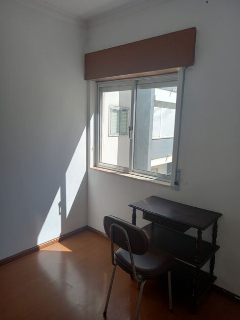 Quarto para alugar. Ofereço Quarto para Arrendar