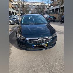 Opel Astra 1.6 turbo D. Carros. Porto Cidade. 2018   118.000 km Manual Diesel 110 cv 5 portas Verde Ar condicionado Vidros eléctricos Sistema de navegação