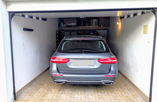 Apartamento T3 com Terraço Privativo, Garagem Box . Casa e apartamentos para vender