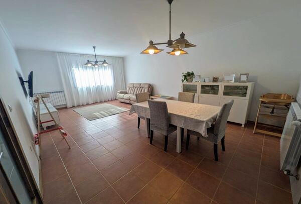 Apartamento T3 com Terraço Privativo, Garagem Box . Casa e apartamentos para vender