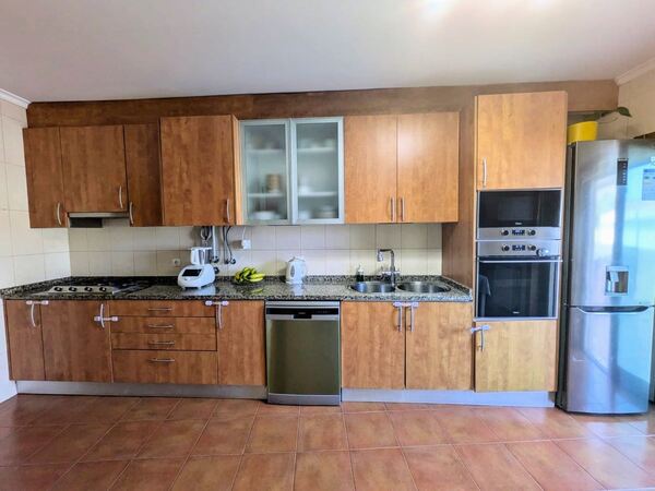 Apartamento T3 com Terraço Privativo, Garagem Box . Casa e apartamentos para vender