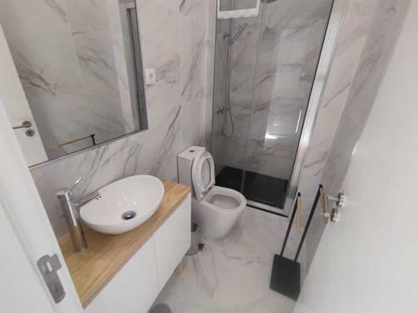 Apartamento. Casa e apartamentos para vender