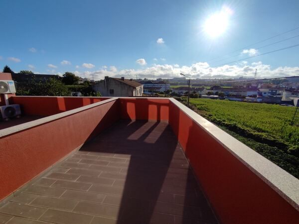 Apartamento. Casa e apartamentos para vender