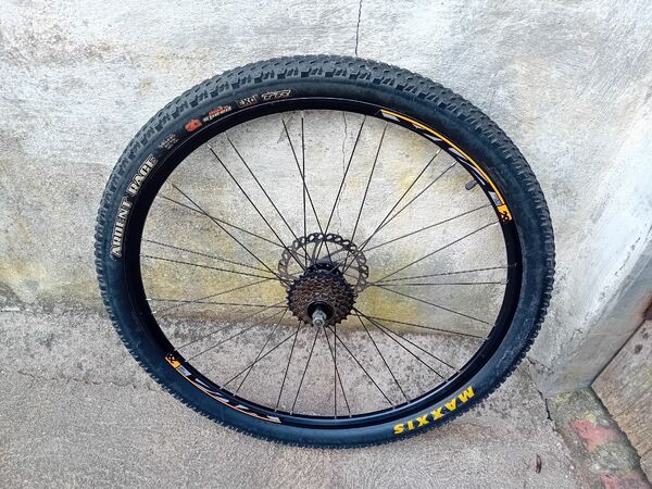 roda traseira 27,5 semi-nova . Bicicletas