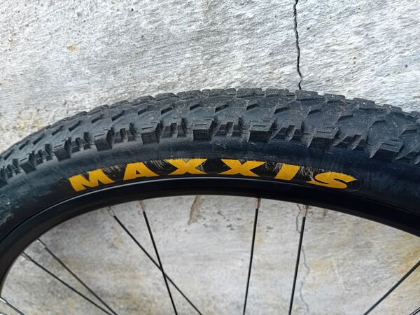 roda traseira 27,5 semi-nova . Bicicletas