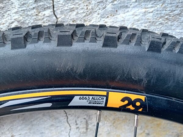 roda traseira 27,5 semi-nova . Bicicletas