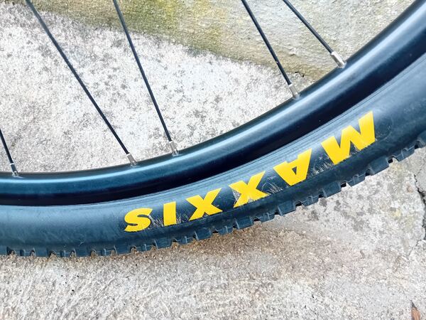 roda traseira 27,5 semi-nova . Bicicletas