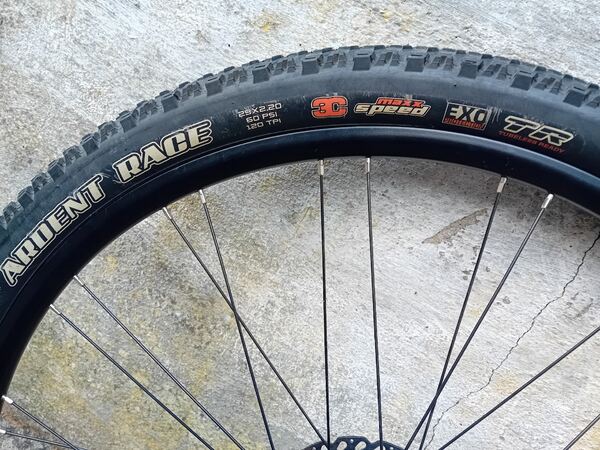 roda traseira 27,5 semi-nova . Bicicletas