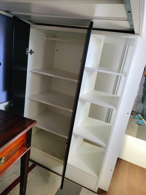 Cama alta Ikea sem secretária . Camas