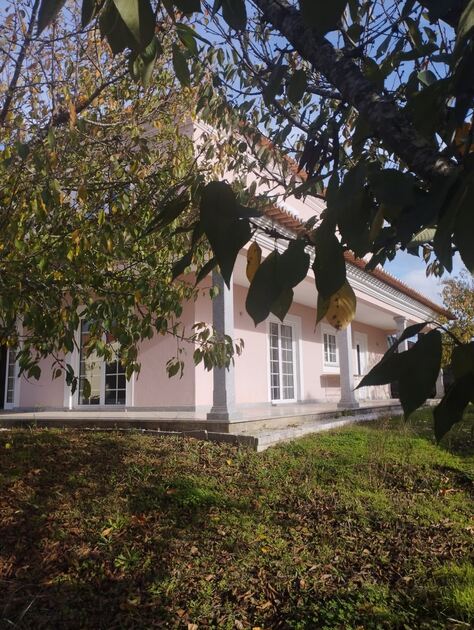 Moradia independente, Acabamentos Excecionais e C. Casa e apartamentos para vender