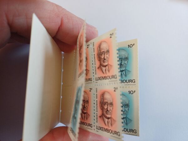 Luxemburgo Carteira Centenário Robert Schuman1986. Selos