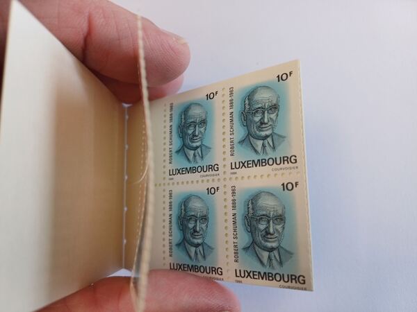 Luxemburgo Carteira Centenário Robert Schuman1986. Selos