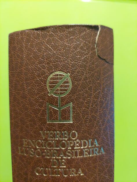 Verbo enciclopédia Luso-Brasileira de Cultura . Livros