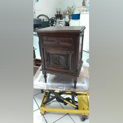 Mesinha de cabeceira nº 4. Mesinhas