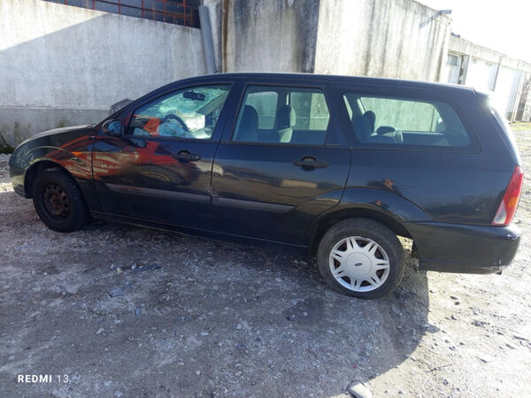 Para peças Ford Focus SW 1.4 Ano 2000. Carros para Peças
